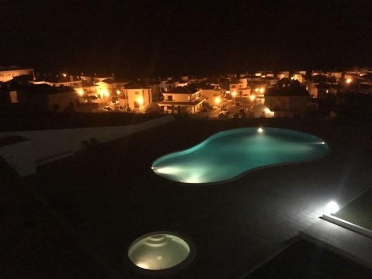 Marnix'S Apartment Nazare Bagian luar foto