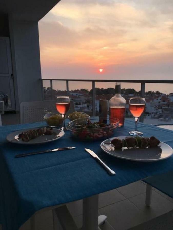 Marnix'S Apartment Nazare Bagian luar foto